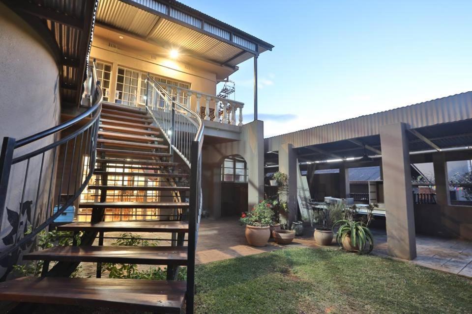 Ben'S Bed And Breakfast Pretoria-Noord Esterno foto